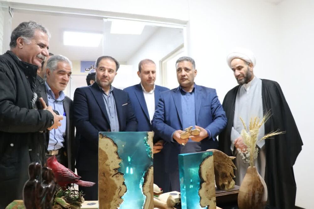 بازارچه های صنایع دستی، حمایت ویژه دولت از هنرمندان و صنعتگران است