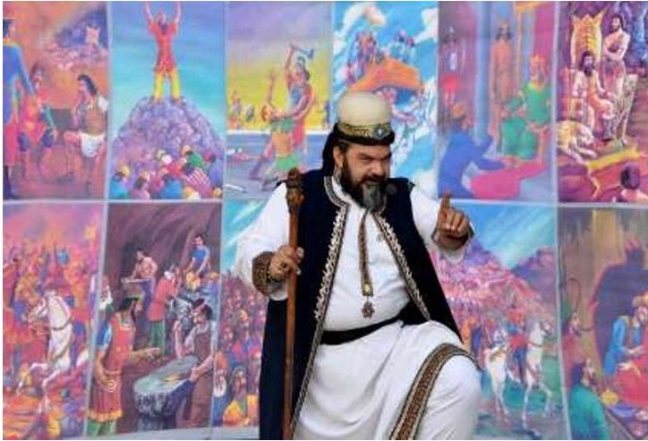 «منقبت خوانی»؛ بیان اوصاف آلالله(ع) با شعر و آواز