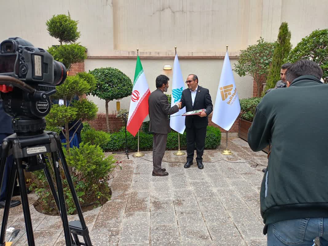 شصتویکمین سالگرد تأسیس بنیاد البرز با تقدیر از اصحاب رسانه