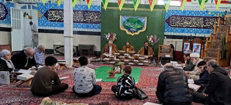 از شور و اشتیاق جزءخوانی قرآن تا بازیهای گروهی دانشآموزی در مسجد امیرالمومنین(ع)