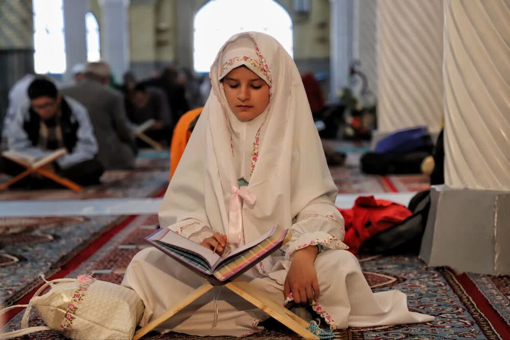 آیین های معنوی جزء خوانی زینت بخش رمضان در کردستان