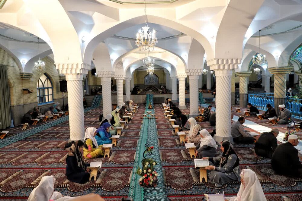 آیین های معنوی جزء خوانی زینت بخش رمضان در کردستان