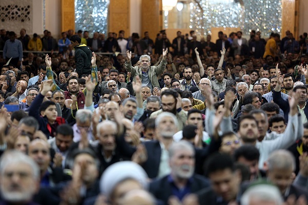 مراسم تحویل سال نو در حرم حضرت معصومه (س) برگزار شد