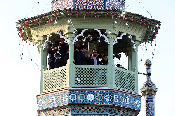 مراسم تحویل سال نو در حرم حضرت معصومه (س) برگزار شد