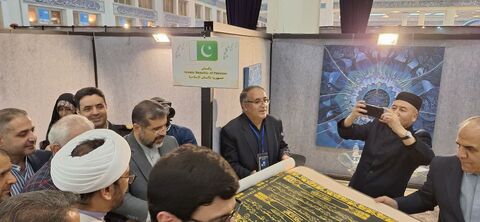 بازدید وزیر فرهنگ و ارشاد اسلامی از نمایشگاه بین المللی قرآن کریم