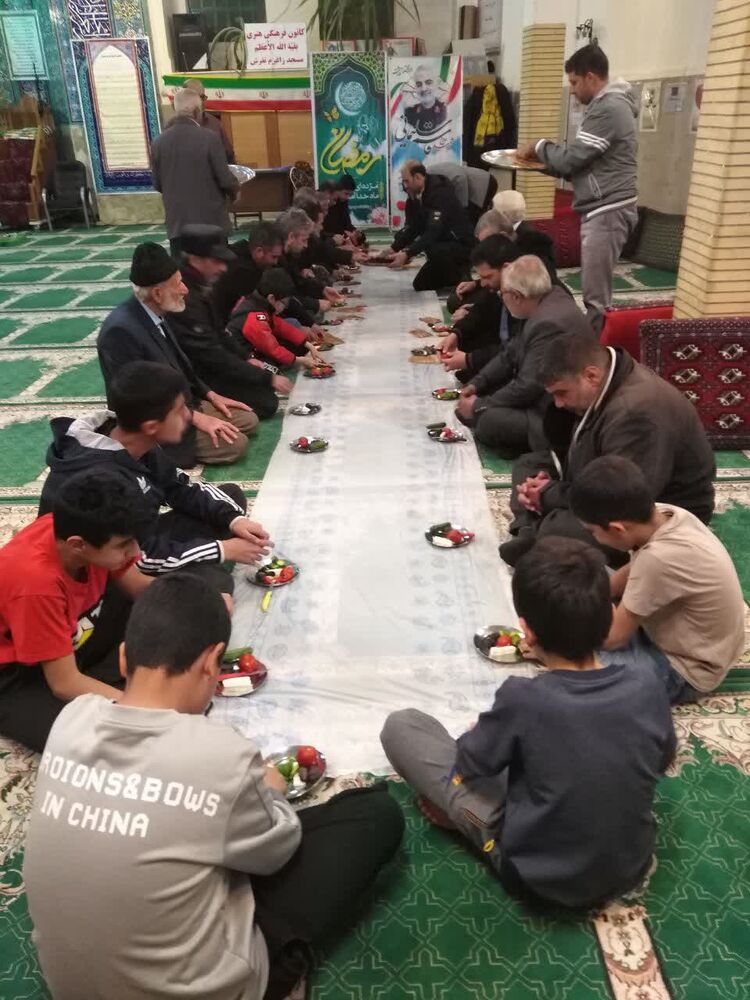 اجرای برنامه‌های فرهنگی توسط کودکان و نوجوانان مسجدی در ماه رمضان 