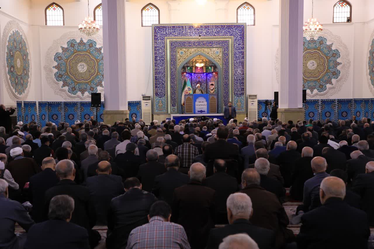 بزرگنمایی ضعفها و کوچک جلوه دادن پیشرفتها از اهداف دشمن است