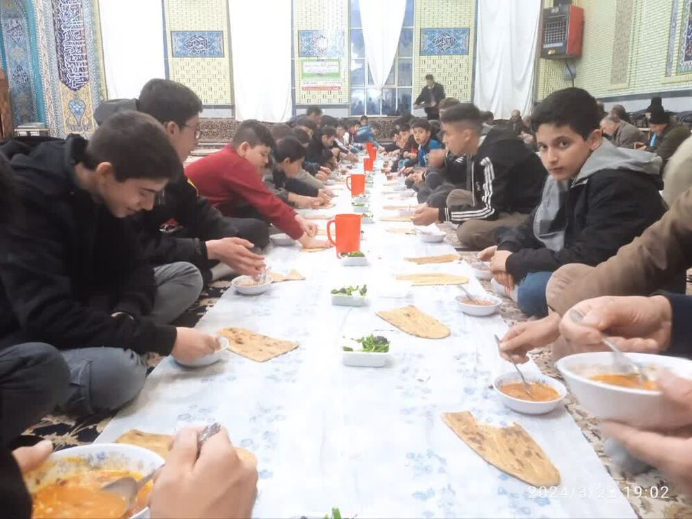 مهمان نوازی در دیار گنبدهای فیروزهای