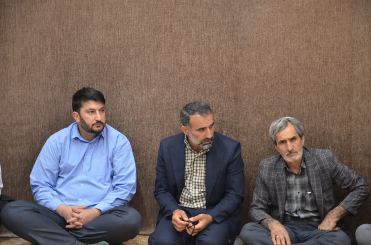 ضیافت افطار اصحاب فرهنگ، هنر، رسانه و فعالان قرآنی و مساجد الیگودرز برگزار شد