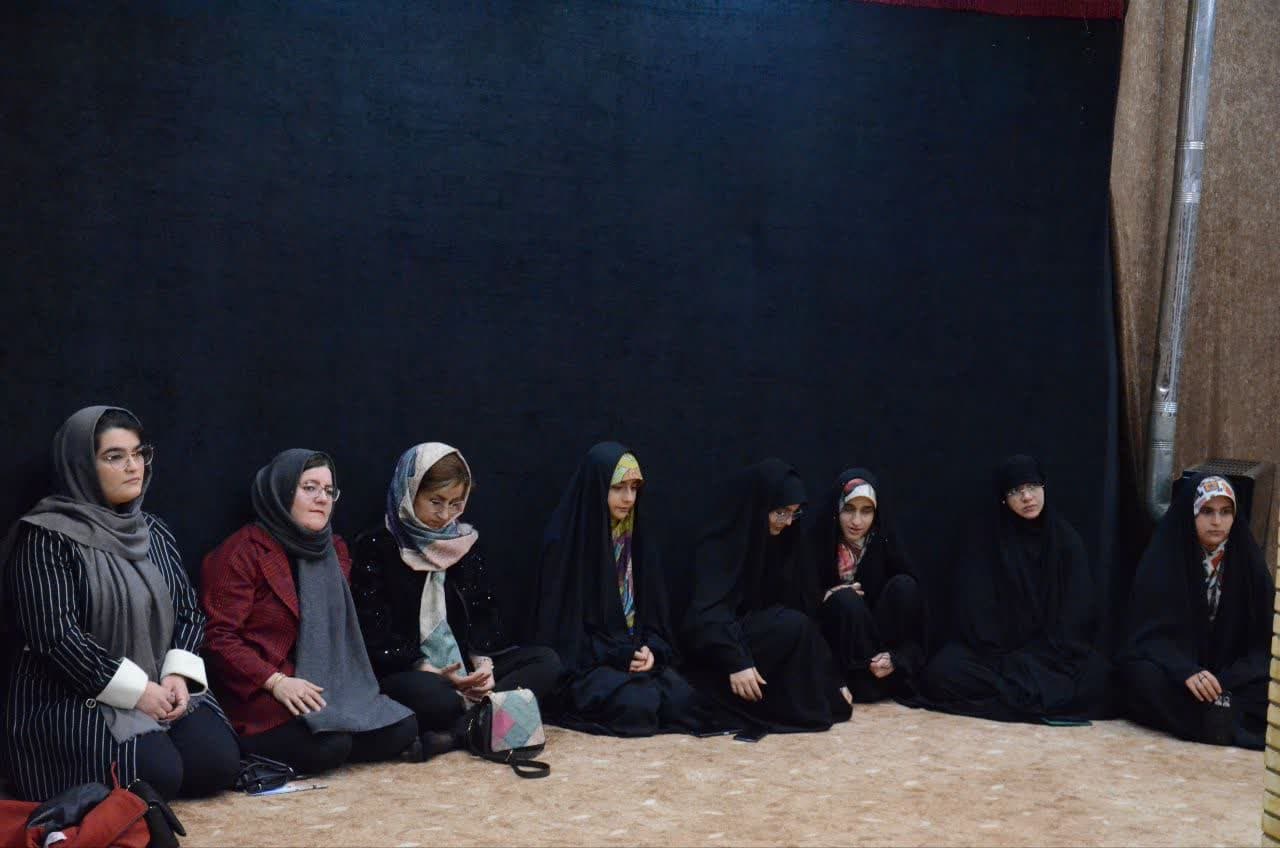 ضیافت افطار اصحاب فرهنگ، هنر، رسانه و فعالان قرآنی و مساجد الیگودرز برگزار شد