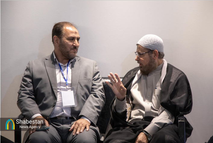 استقبال غرفه آستان مقدس عباسی از هیئت آستان حسینی در نمایشگاه قرآن تهران+ عکس