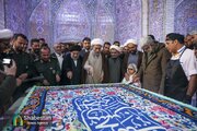 توزیع کیک ۲۰۰ کیلویی در مسجد نصیرالملک شیراز