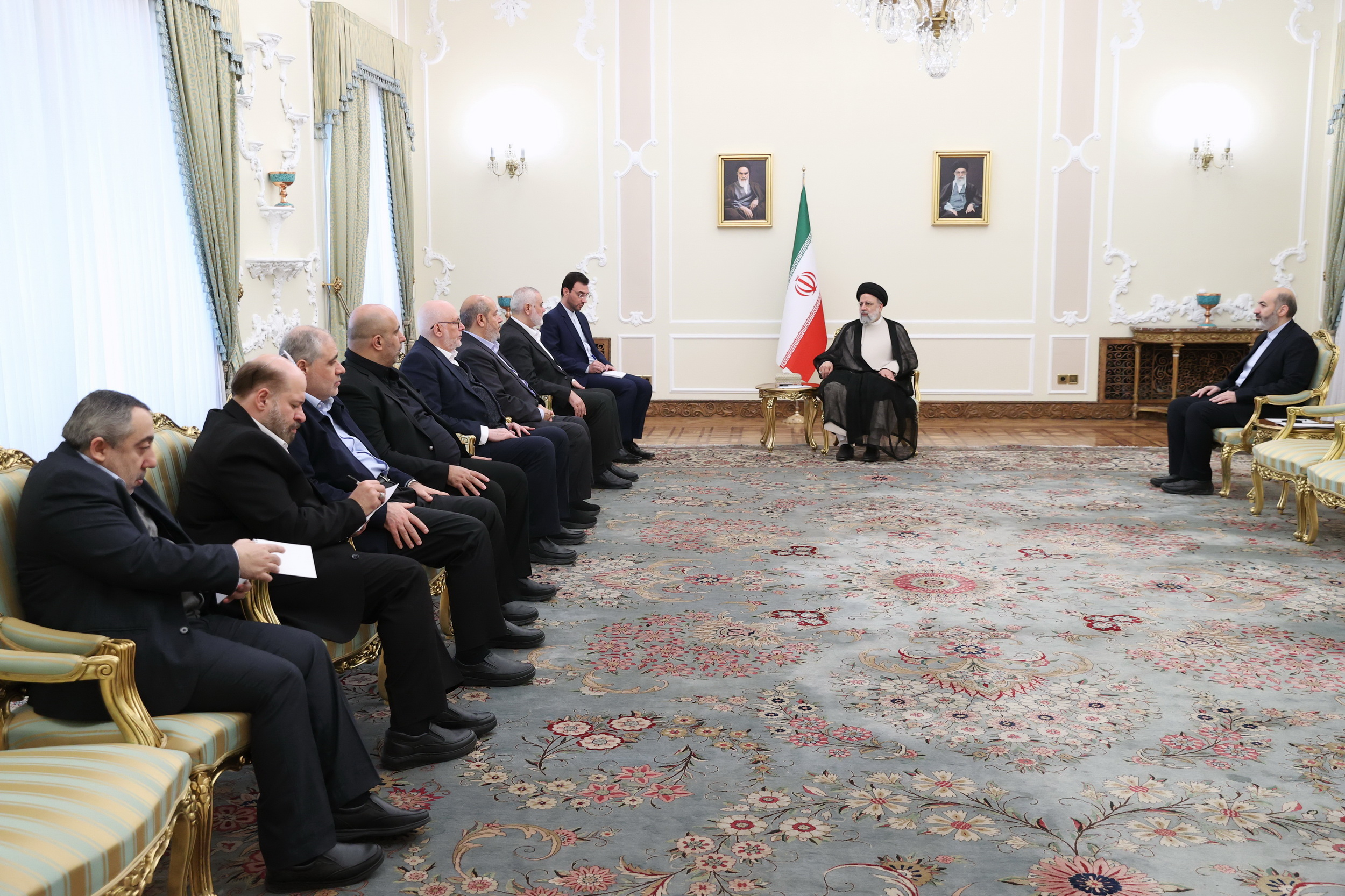 رژیم صهیونیستی یک موجودیت ضد صلح/به حمایت از آرمان فلسطین افتخار میکنیم