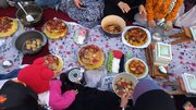 فیلم| پویش پخت غذای فلسطینی «مقلوبه» در شیراز