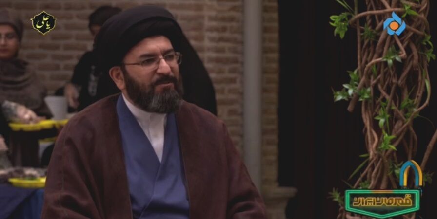 فضایی که مسجد برای زندگی با آیهها ایجاد میکند