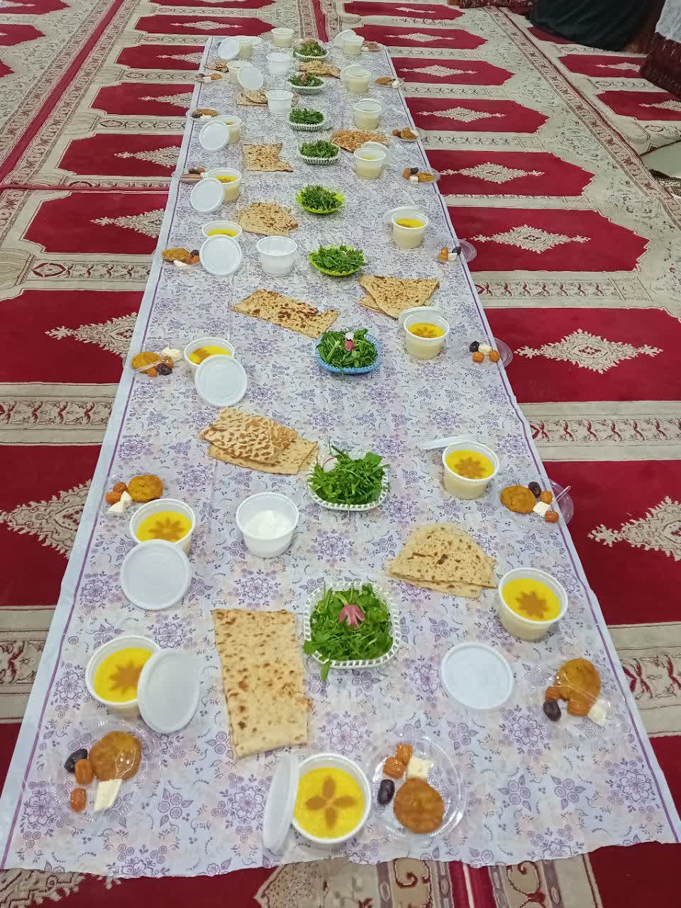 از برپایی سفرههای افطاری تا توزیع بستههای معیشتی در کانون فرهنگی هنری ثقلین رشت