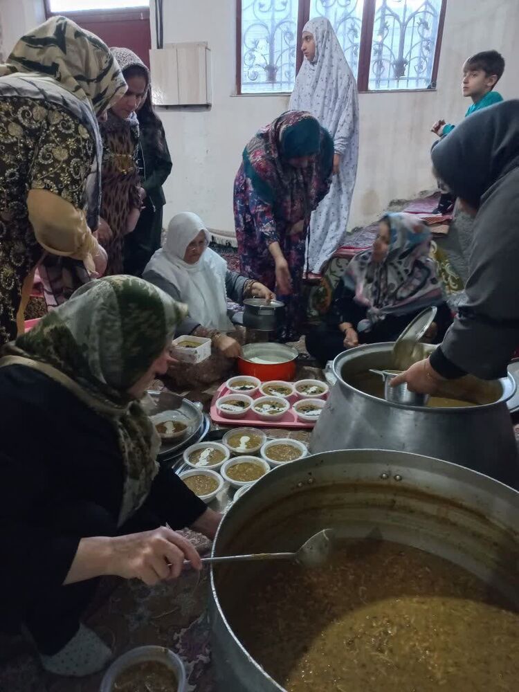 ضیافت افطاری ۳۰۰ نفری در کانون سلاله طیبه سنندج برپا شد