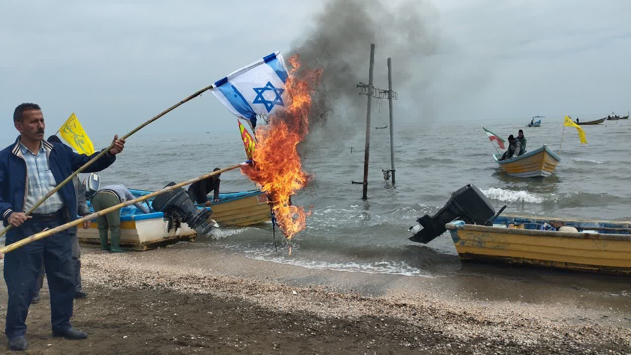رژه اقتدار دریایی «طوفان الاحرار» در آستارا برگزار شد