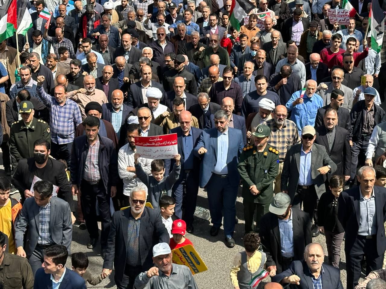 جلوههای زیبای روز قدس در گیلان/ از نقاشی نوجوانان تا حضور پرشور دهه نودیها