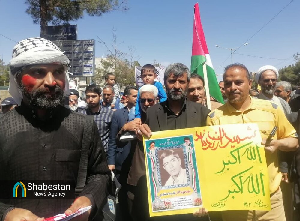 گام های استوار روزه داران بیرجندی در طوفان الاحرار