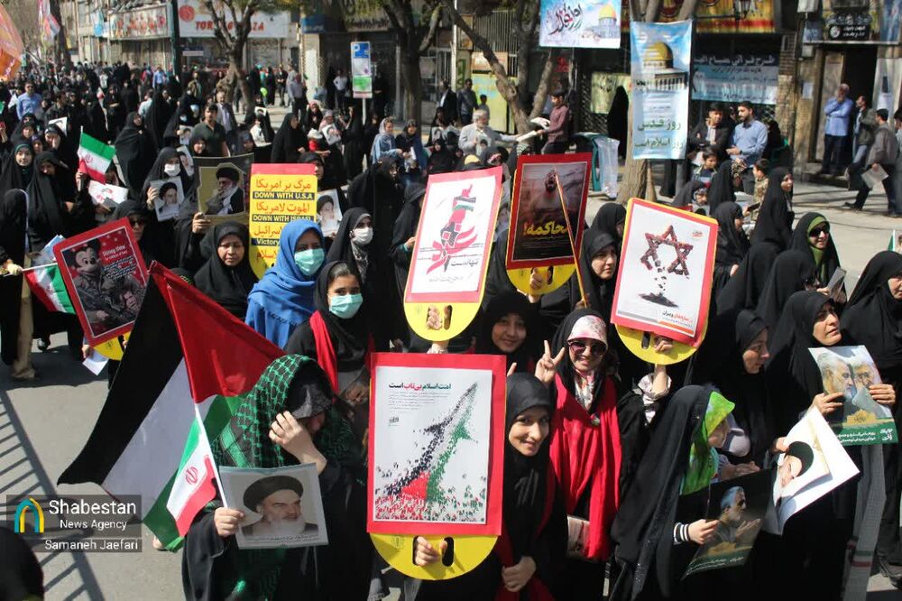 خروش مشتهای گره کرده انتقام