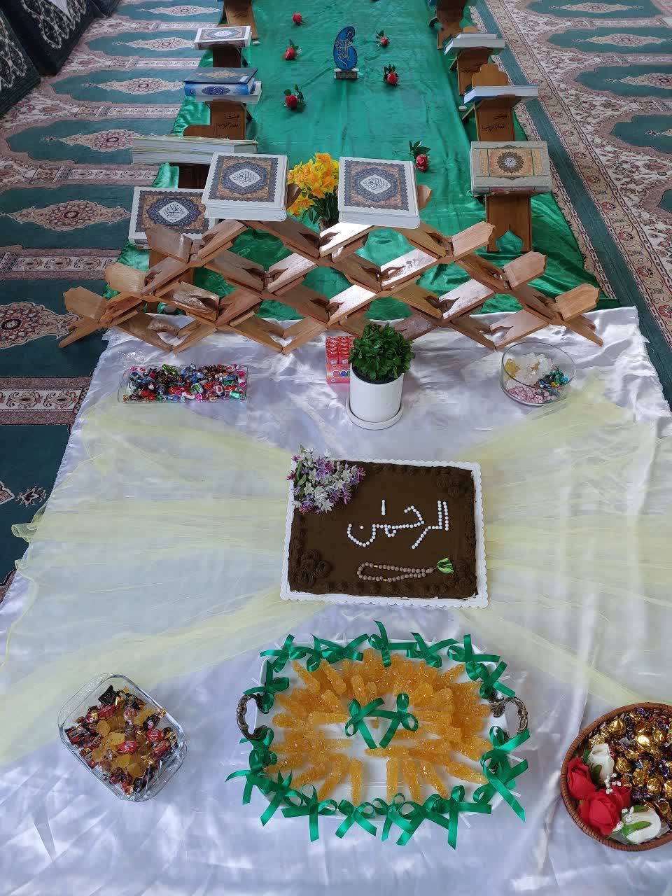 مراسم ویژه ختم سوره الرحمن در کانون فرهنگی و هنری انصارالزینب(س)