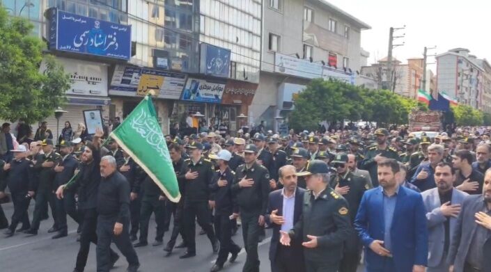 بدرقه با شکوه بابلی ها در تشییع پیکر شهید حسین نیا