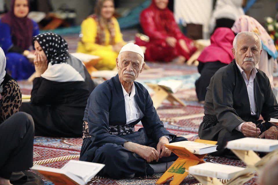 برگزاری مراسم معنوی جمعخوانی قرآن کریم در سنندج اقدام ارزندهای است