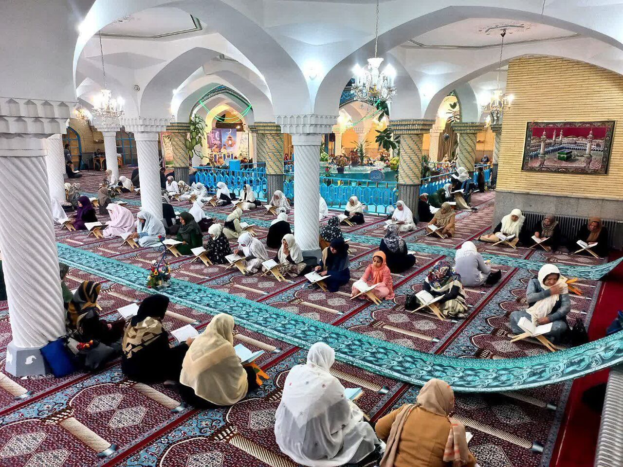 برگزاری مراسم معنوی جمعخوانی قرآن کریم در سنندج اقدام ارزندهای است