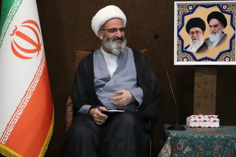 جوانان کمکاری دستگاههای اجرایی را به پای نظام و انقلاب ننویسند