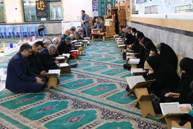 جزءخوانی قرآن کریم به همراه ضیافت افطاری در مسجد امام حسین (ع) گرگان