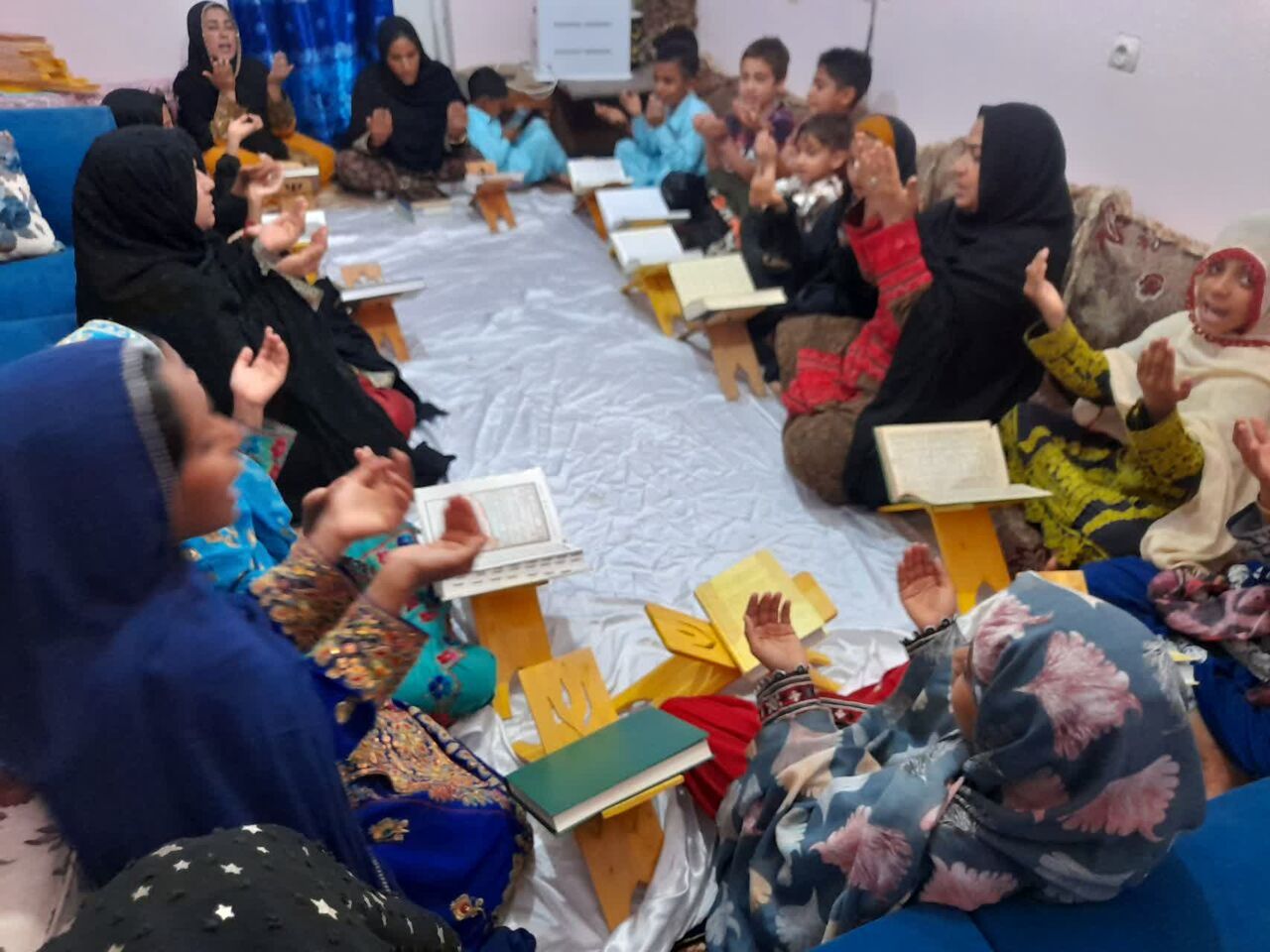 اجرای طرح خانه به خانه با قرآن در ماه رمضان
