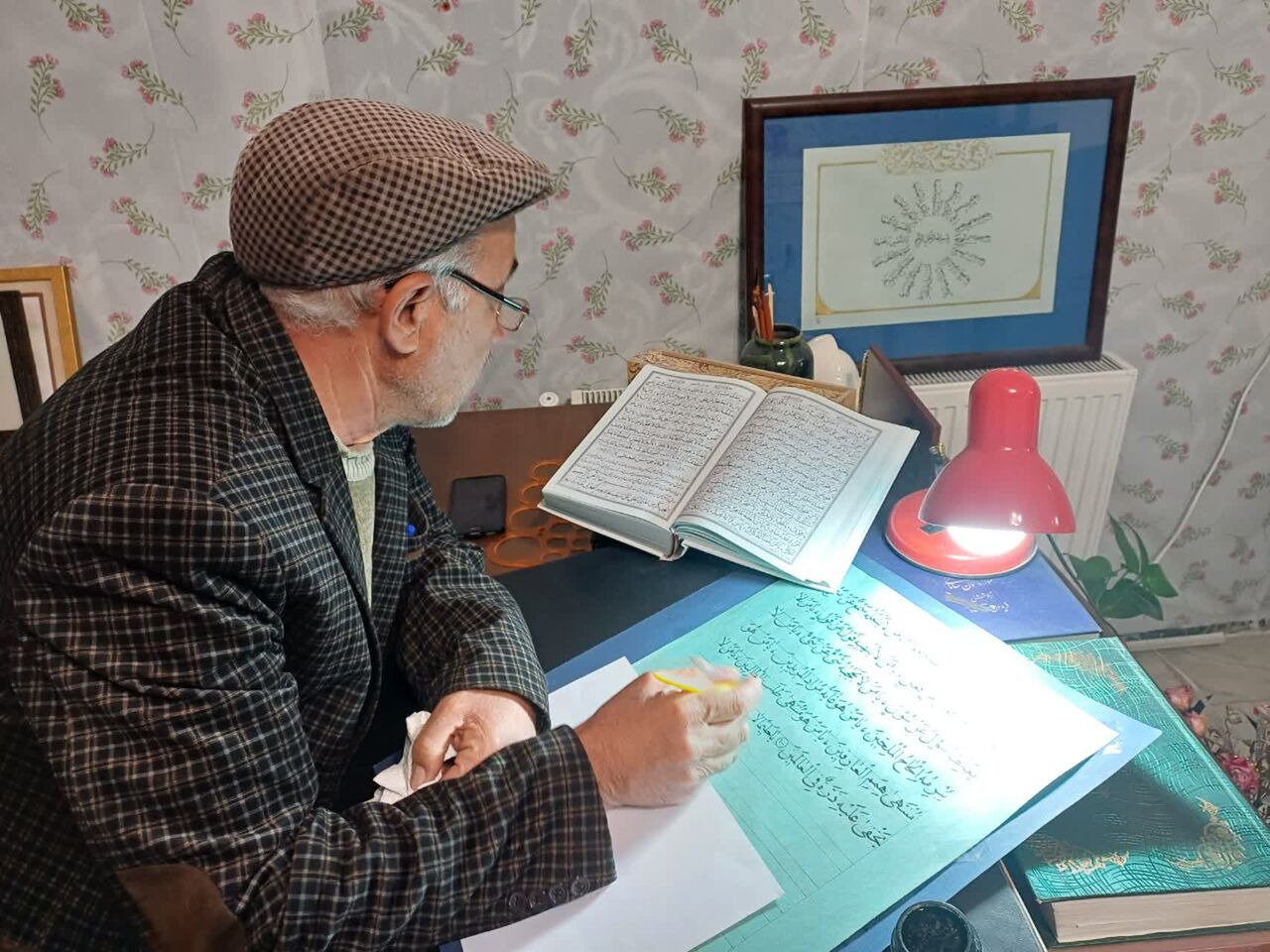 هنرمند خوشنویسِ سامانی، دعای جوشن کبیر را کتابت کرد