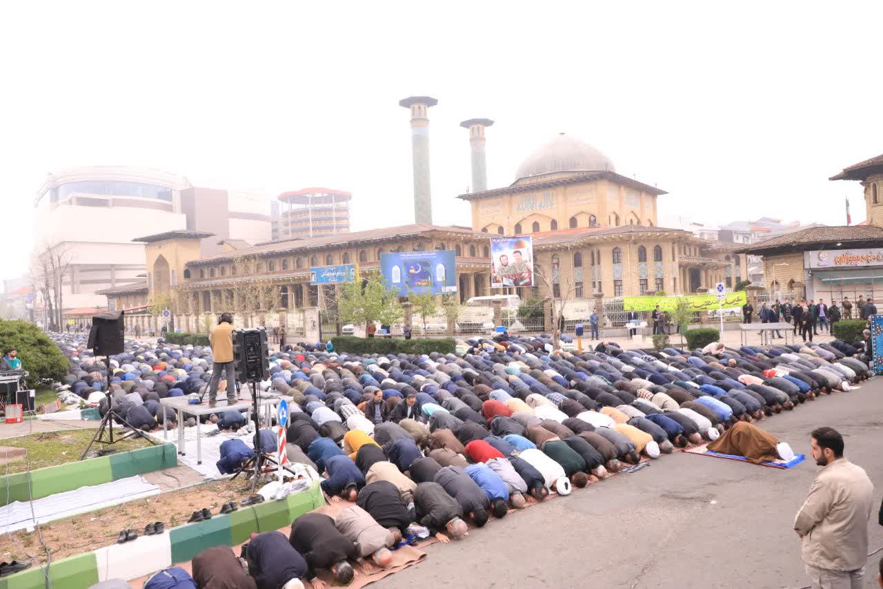 مسئولان خود را وقفِ مردم کنند