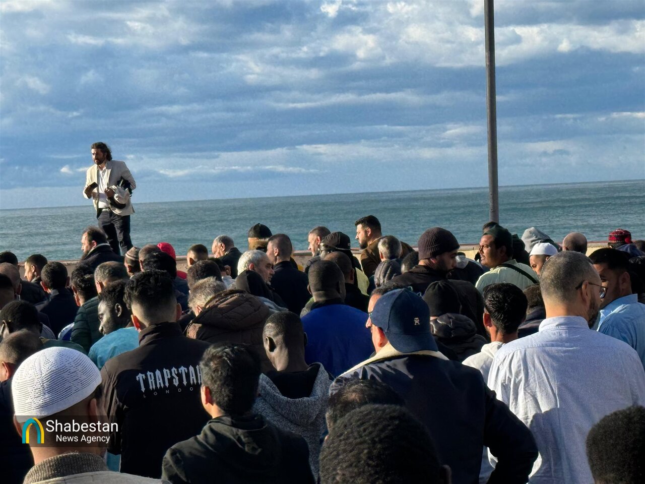 «فلسطین» حاضر در نماز عید فطر در استان ایمپریای ایتالیا+ عکس