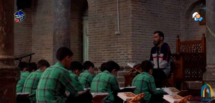 اثر انس والدین با قرآن و مسجد در تربیت فرزند صالح