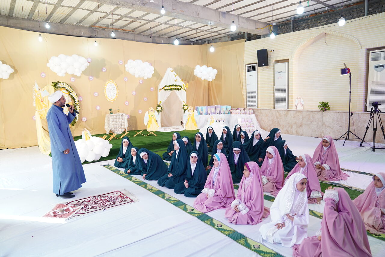 جشن بزرگ بچههای مسجد برای دختران روزهاولی