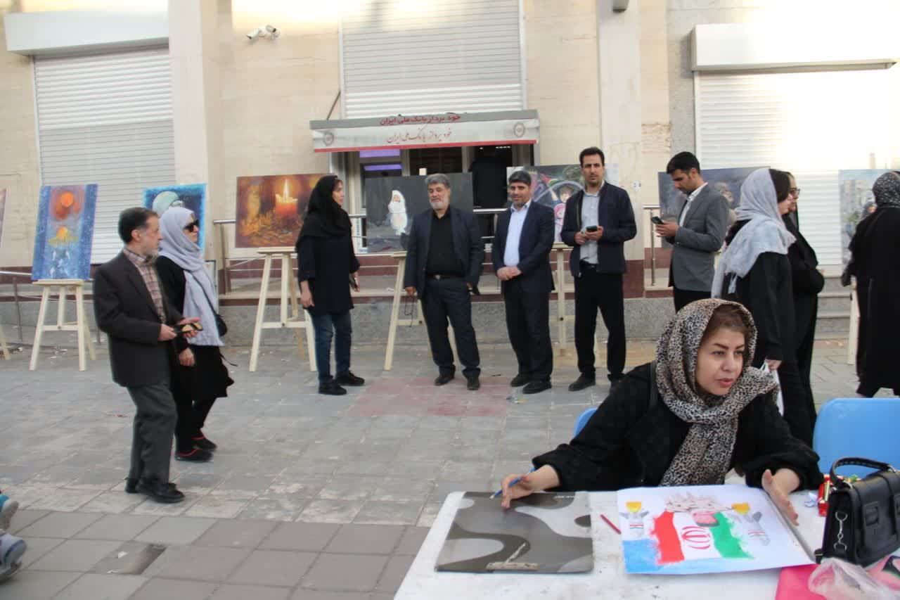 نمایشگاه نقاشی وعده صادق در کرمانشاه برگزار شد
