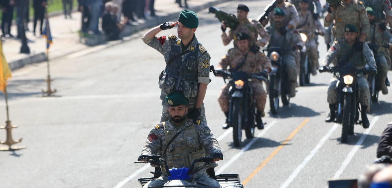 رژه پیاده و موتوری روز ارتش در گیلان
