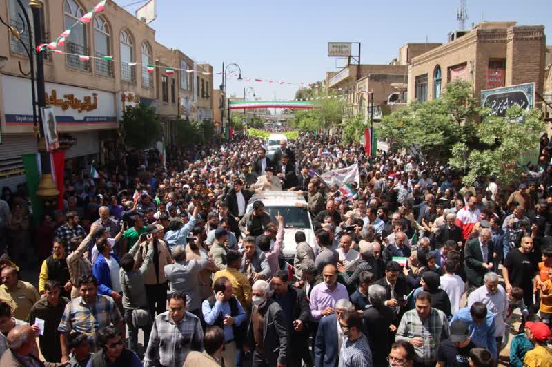 استقبال پرشور مردم استان سمنان از رئیس جمهور+ عکس