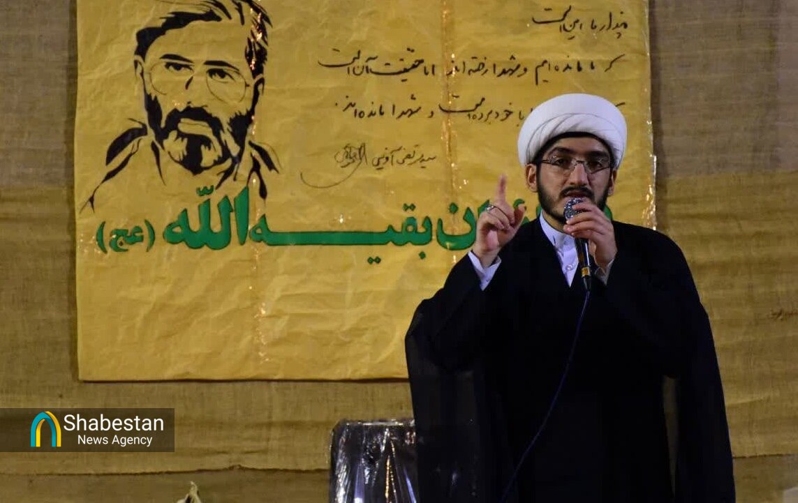 تلفیق هنر و معنویت با سرپنجه یک طلبه بیرجندی