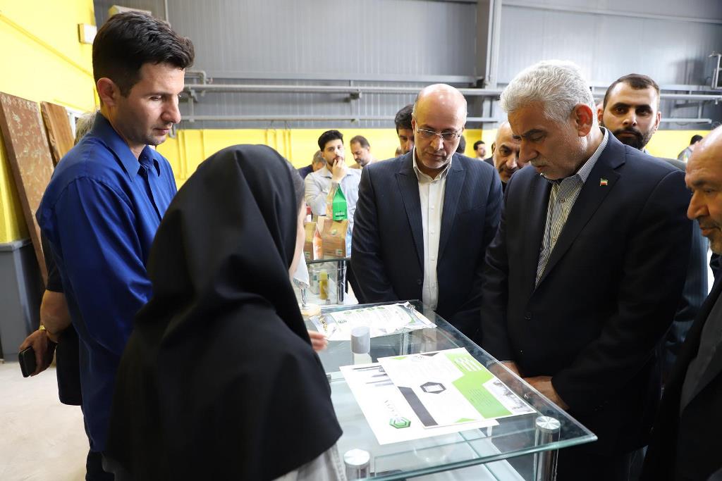 حمایت دولت از طرح های دانش بنیان/ موانع تولید فناوری شناسایی و رفع می شود