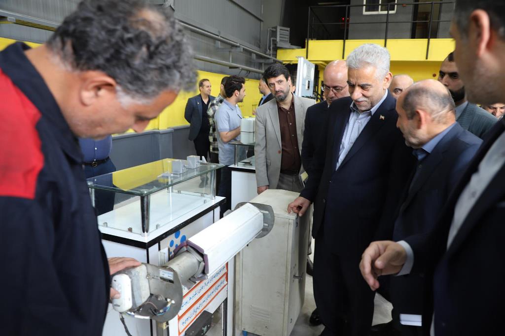 حمایت دولت از طرح های دانش بنیان/ موانع تولید فناوری شناسایی و رفع می شود