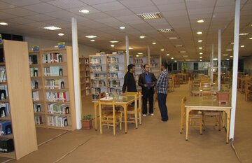 کتابهای آموزشی از کلاس اول تا کارشناسی ارشد در این کتابخانه مسجدی