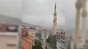 فروریختن مناره یکی از مساجد در ترکیه به دلیل طوفان شدید+ فیلم