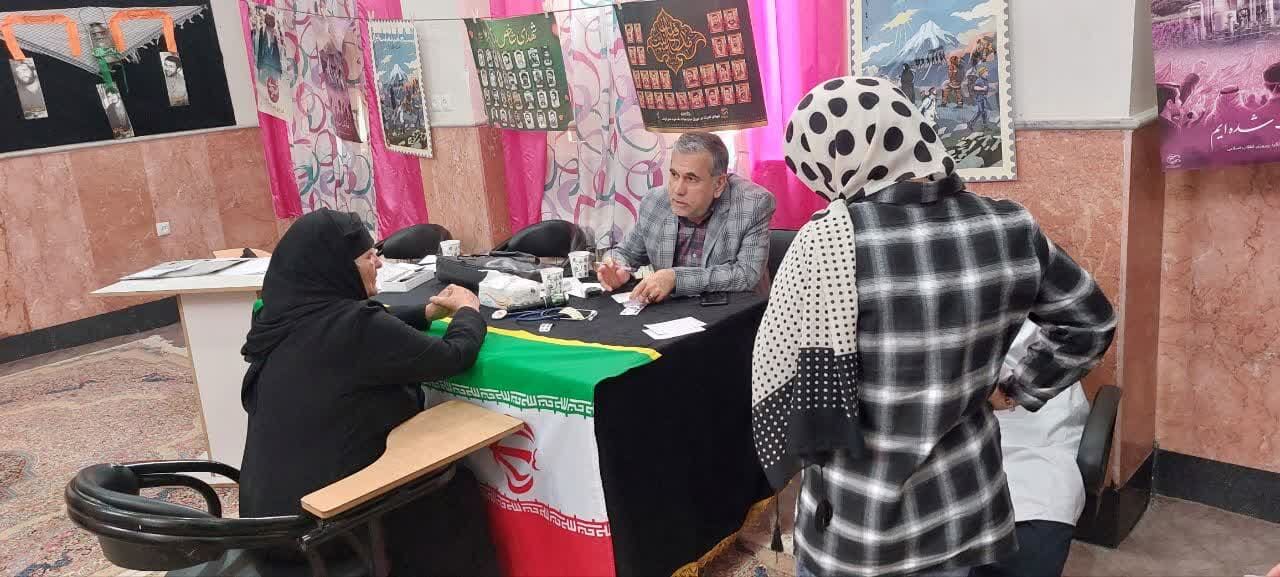 طرح ویزیت رایگان در کانون شهید عاصمی کرمانشاه برگزار شد