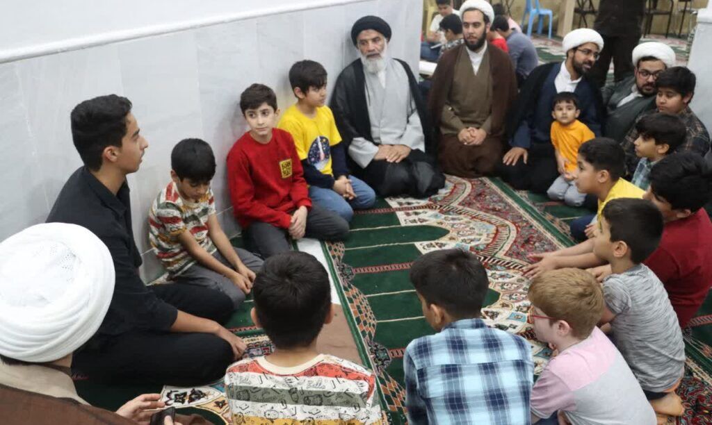 مساجد باید برای نسل جوان برنامه داشته باشند