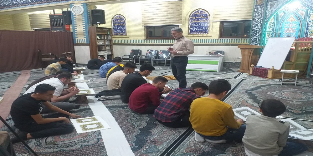 روحانی که با ورزش حضور جوانان را به مسجد گره زده است