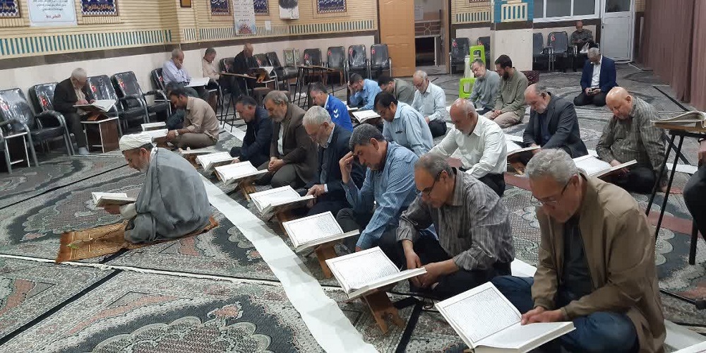 روحانی که با ورزش حضور جوانان را به مسجد گره زده است