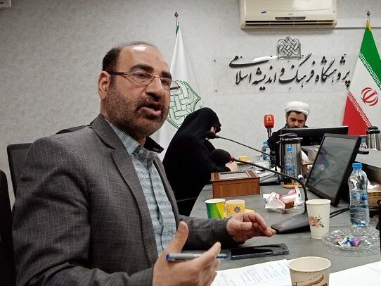 مقوله حجاب نیازمند نگاه تربیتیِ هویتی و توجه به فرهنگ اقوام است